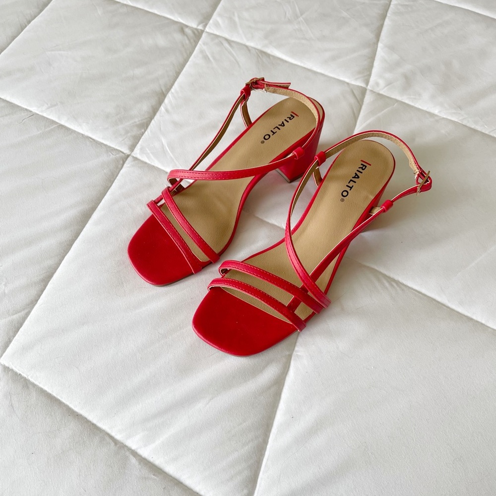Rialto Red Wedge Heels 👠
